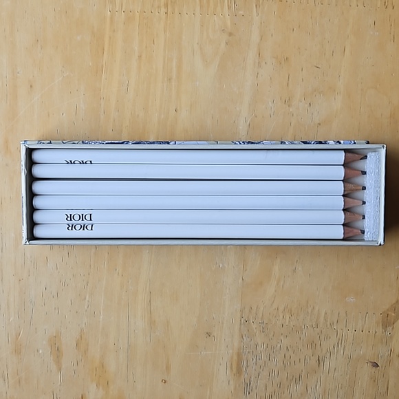 DIOR AROUND THE WORLD SET - Picture 6 of 15